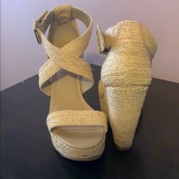 Sandals - Picture 2 of 5